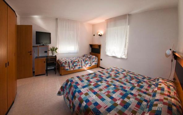 Albergo Alla Torre Caldonazzo Luaran gambar