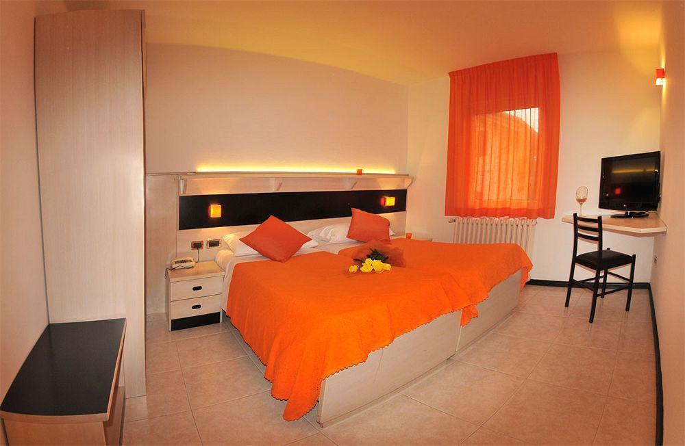 Albergo Alla Torre Caldonazzo Luaran gambar