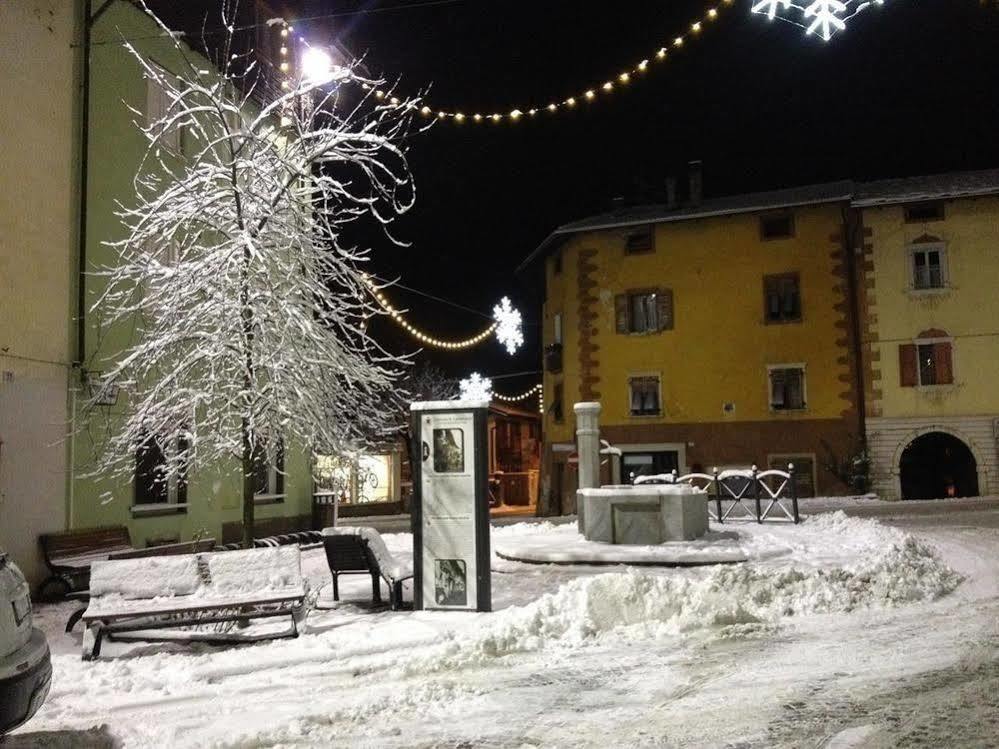 Albergo Alla Torre Caldonazzo Luaran gambar